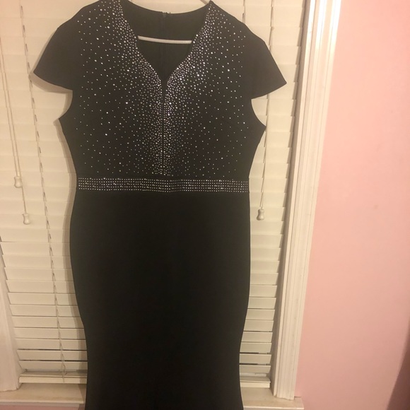 Women's Short Sleeve Rhinestone Plus Size Long Cocktail Evening Dress- 3X - Picture 2 of 5
